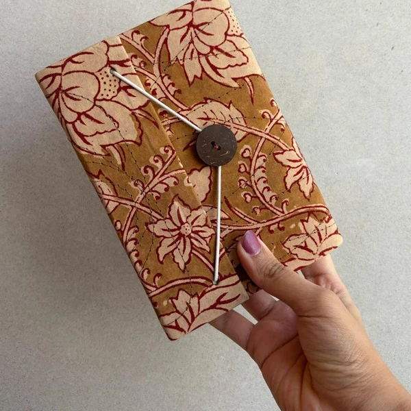 Rustic Vine, Rust/tan with floral vine