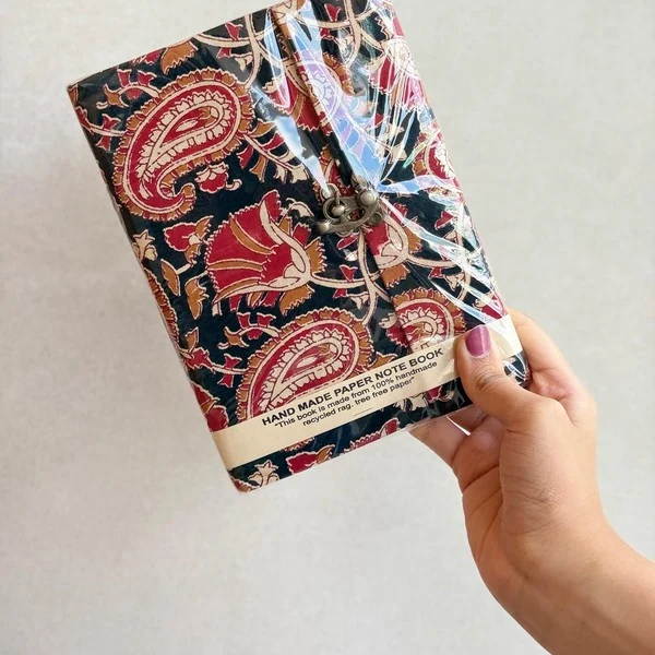 Crimson Bloom, Black with pink/red floral